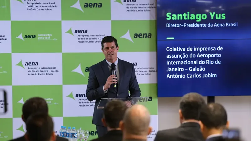 Rio de Janeiro (RJ), 13/10/2026 – O diretor-presidente da Aena Brasil, Santiago Yus durante coletiva de imprensa no Aeroporto Internacional do Rio de Janeiro-Galeão Antônio Carlos Jobim, na Ilha do Governador, na zona…