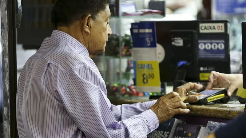 Idosos na região central de Brasília