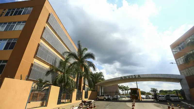Fachada do edifício sede da Agência Nacional de Vigilância Sanitária (Anvisa)