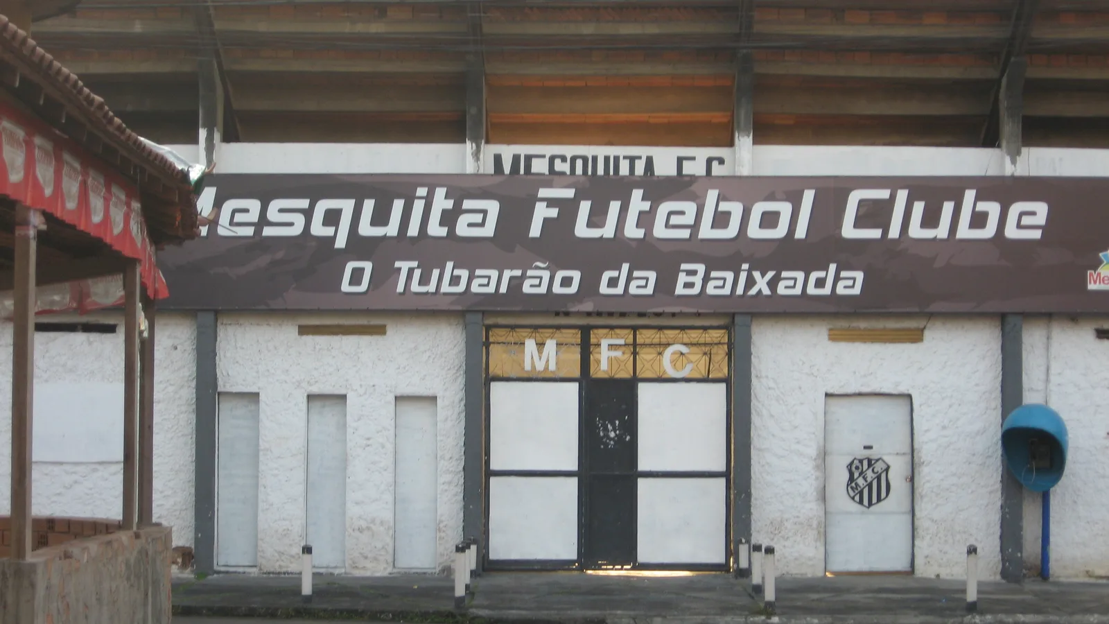 Estádio de futebol brasileiro