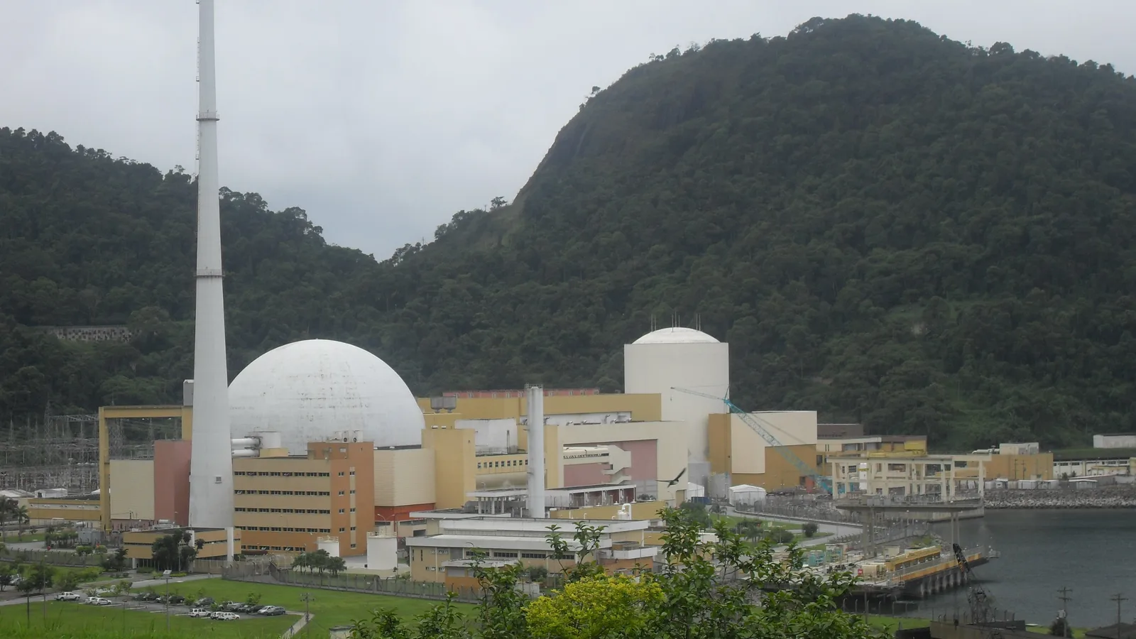 Canteiro de obras da usina Angra 3
