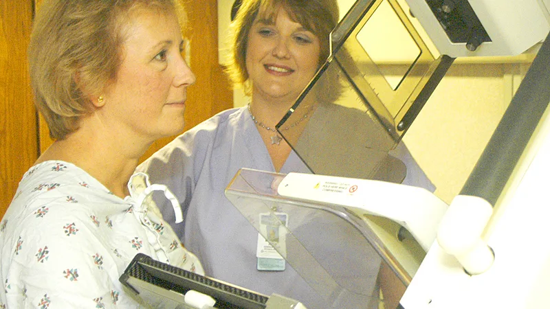 Equipamento de mamografia em hospital