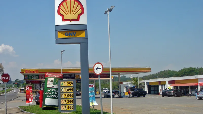 Bomba de gasolina em posto de combustível