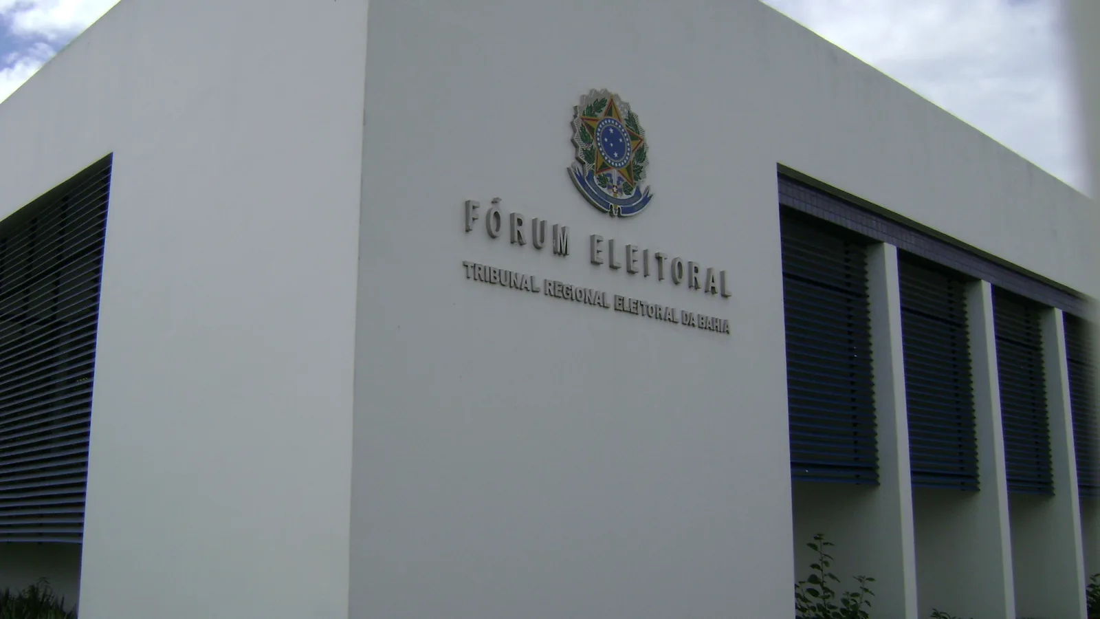 Fachada do Tribunal Regional Eleitoral da Bahia