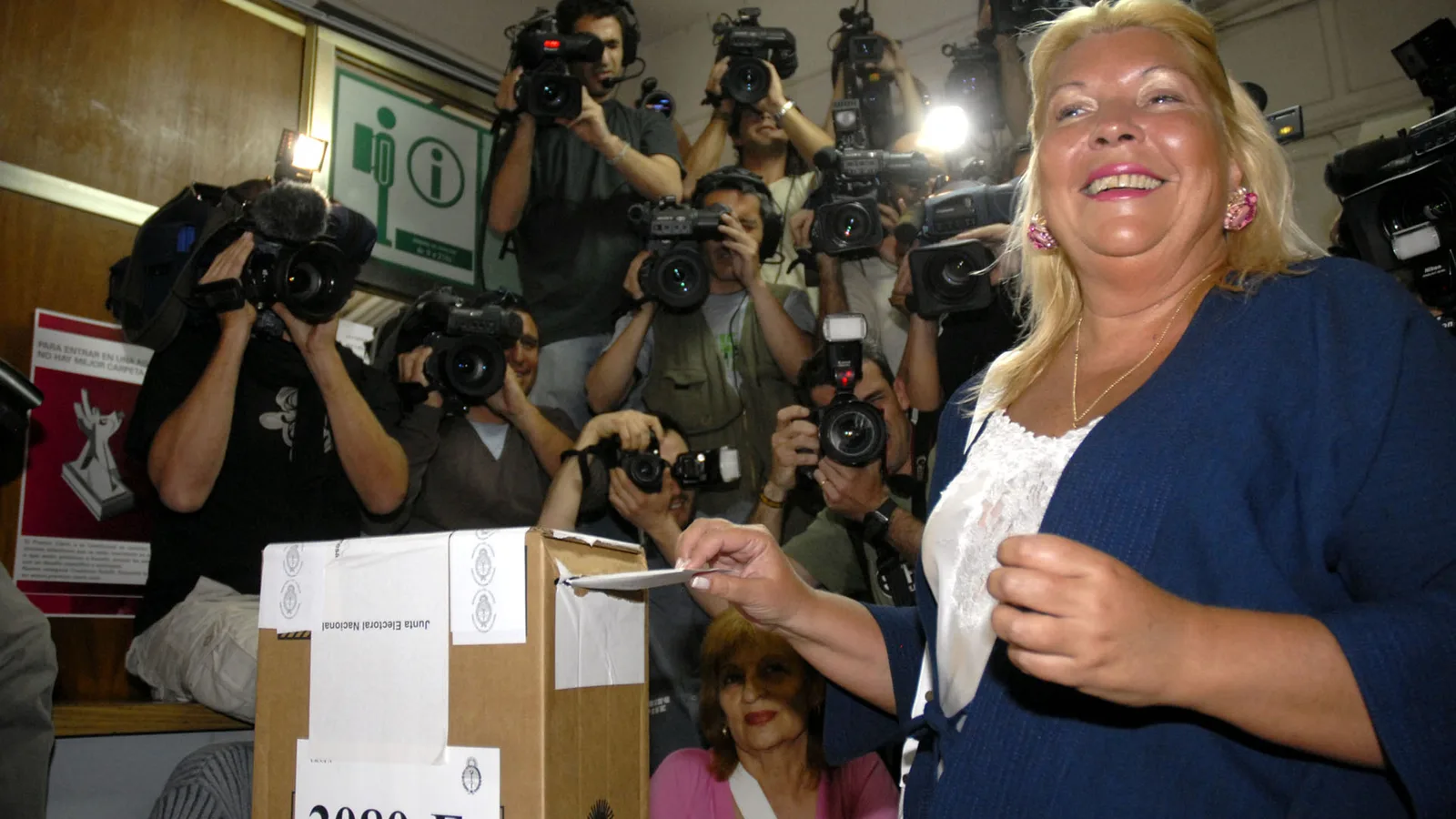 Urna eletrônica em seção eleitoral