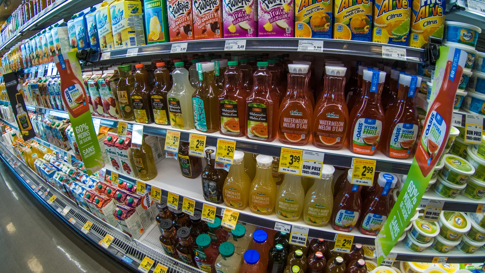 Interior de supermercado brasileiro