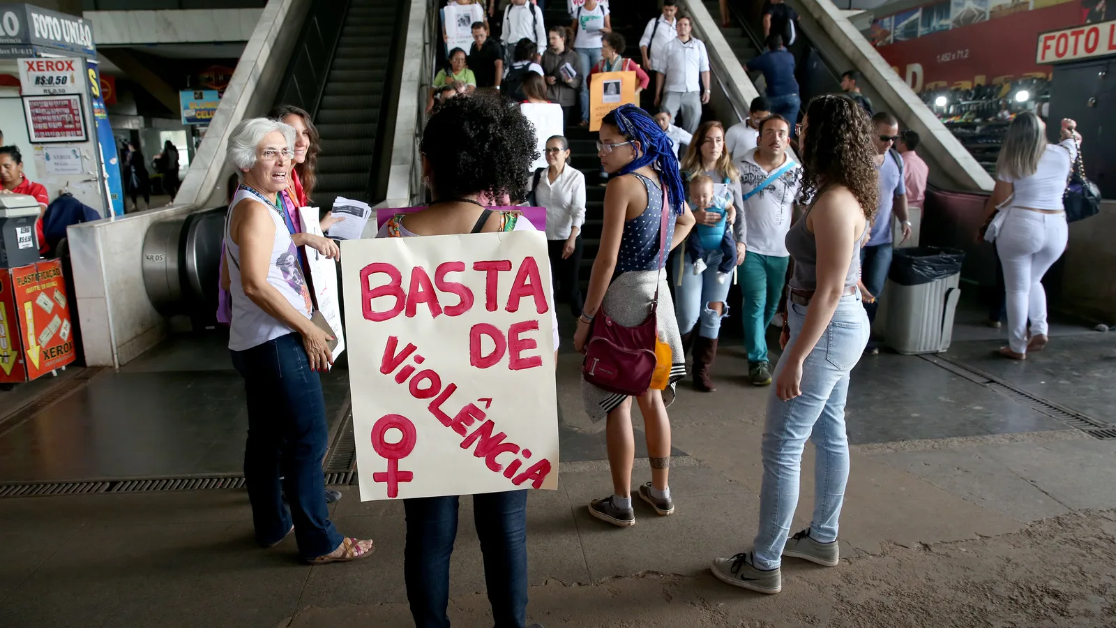 Manifestação contra violência de gênero