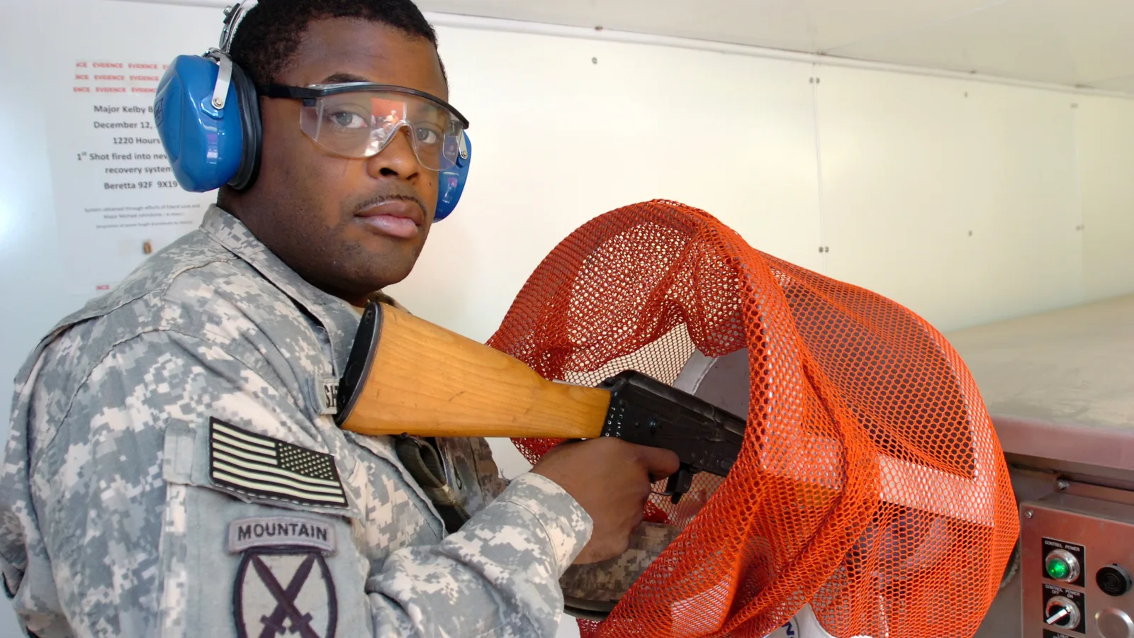 Munição e arma de fogo
