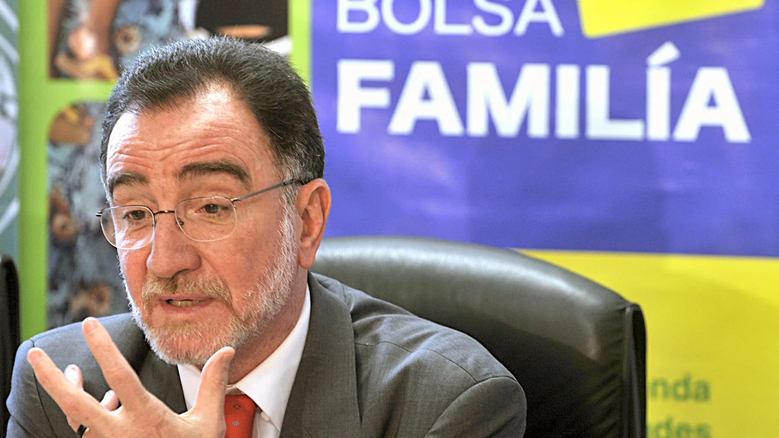 Cartão e pagamento do programa Bolsa Família