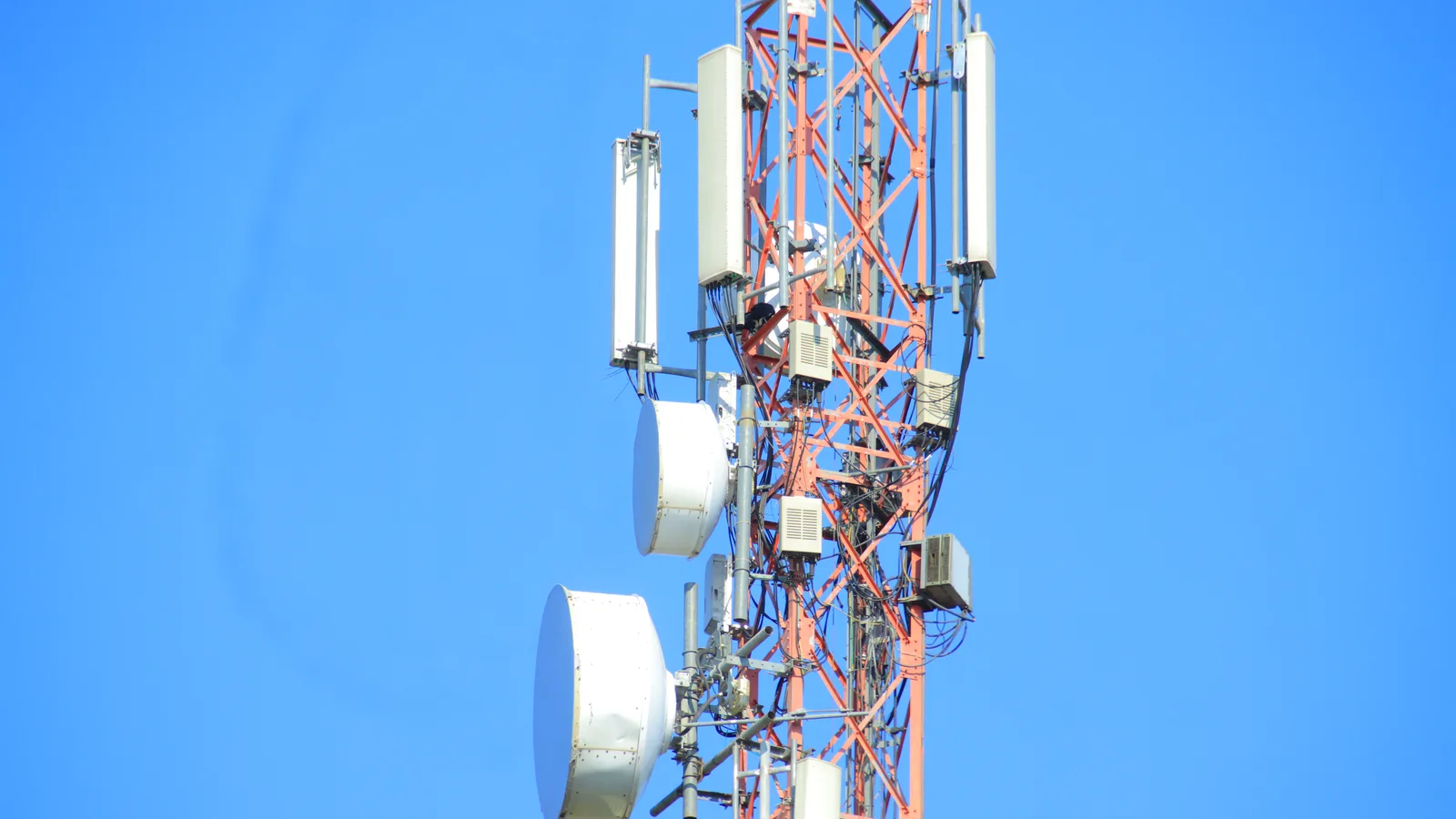 Torre de antenas de telecomunicações